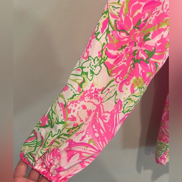 Lilly Pulitzer Elsa top Pink and Green Floral Blouse 100% silk - Picture 3 of 9